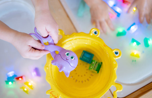 GLO PALS PICK UP TOOLS SET