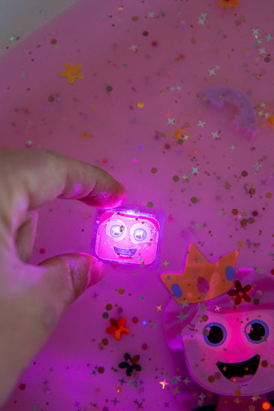 GLO PALS Ida 4 Cubes